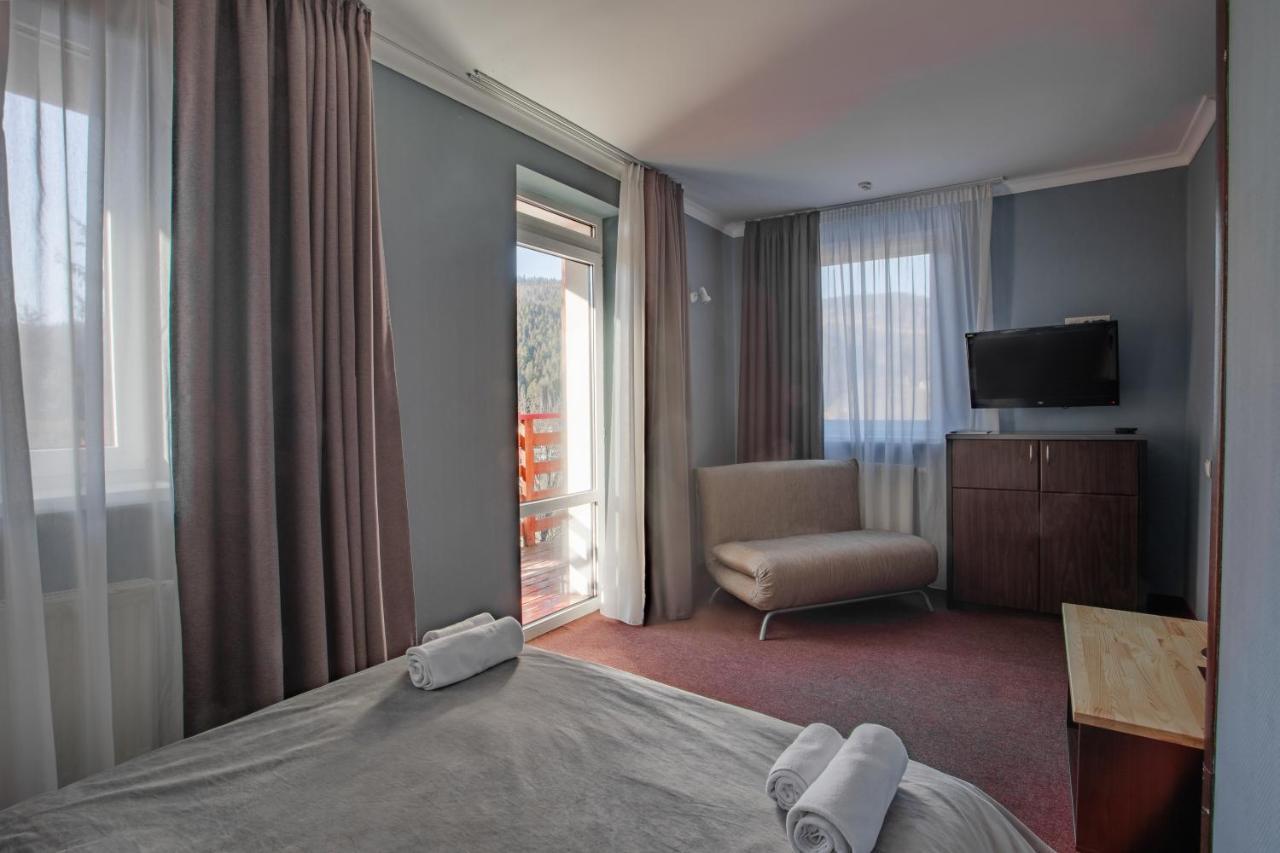 Wellland Hotel Jaremče Esterno foto
