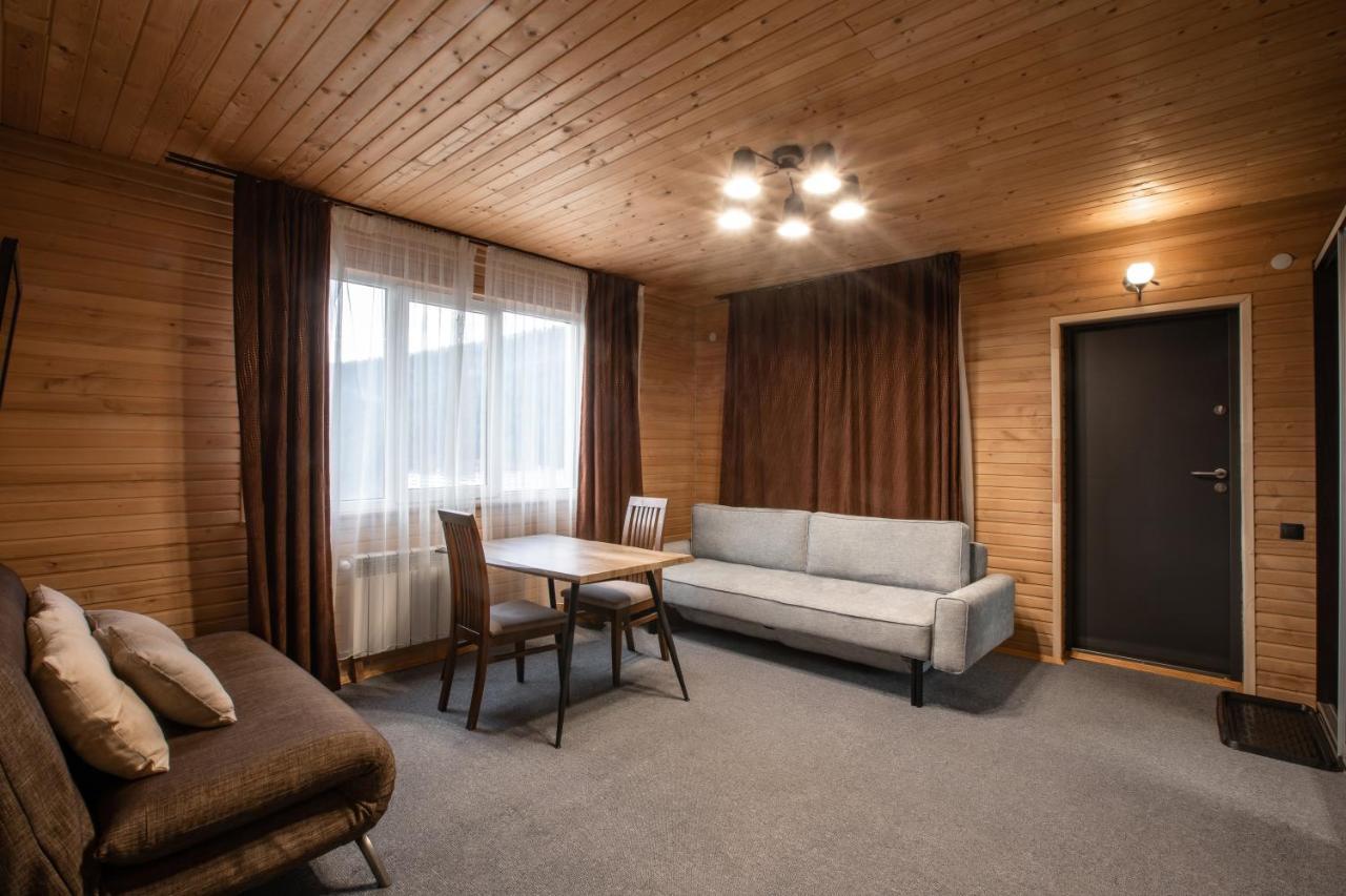 Wellland Hotel Jaremče Esterno foto
