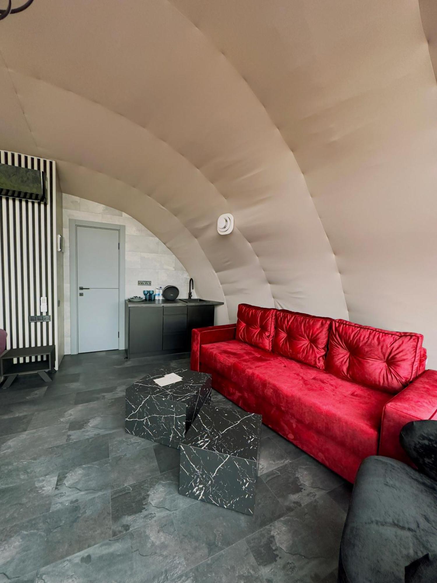 Wellland Hotel Jaremče Esterno foto