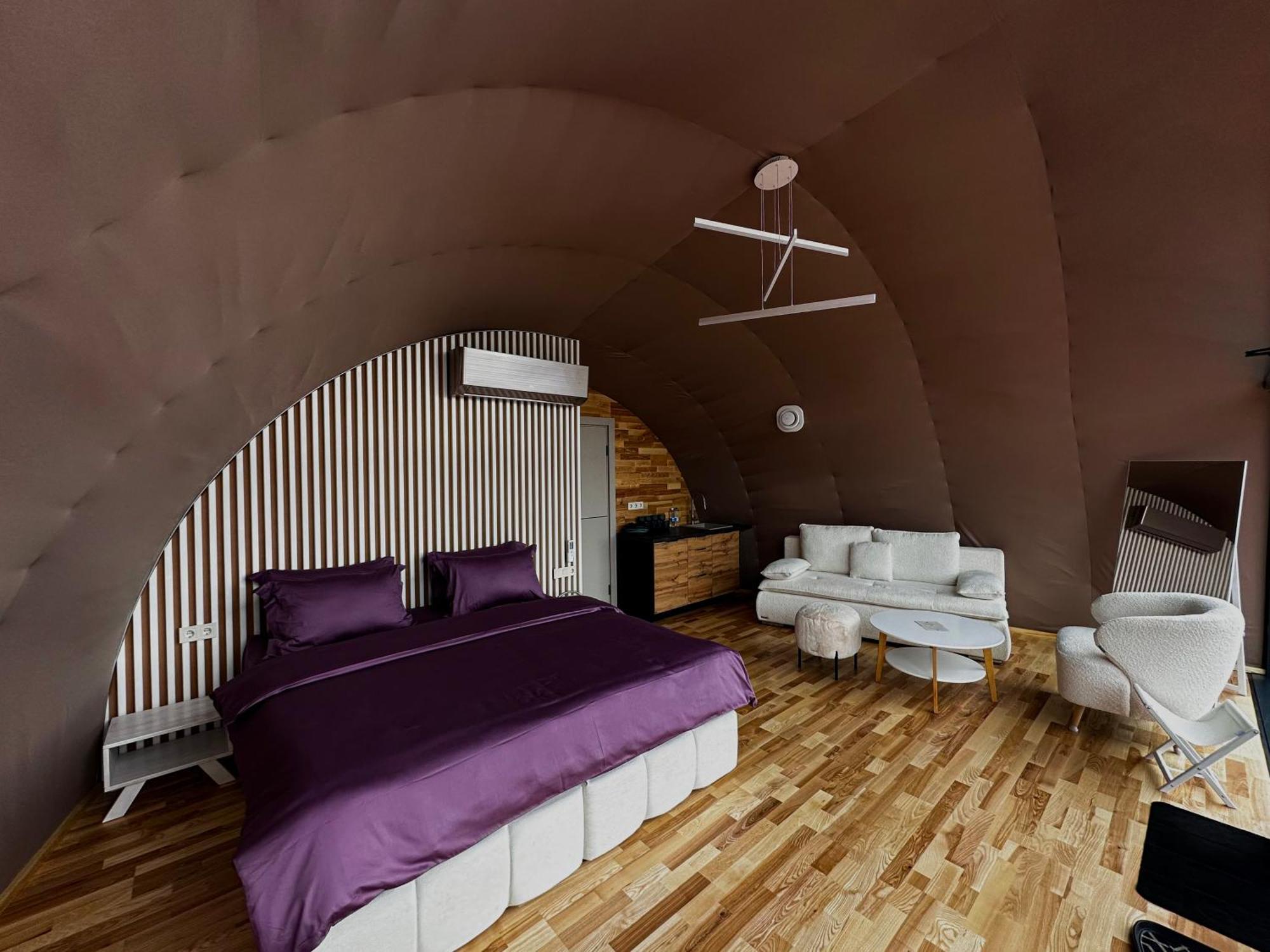 Wellland Hotel Jaremče Esterno foto